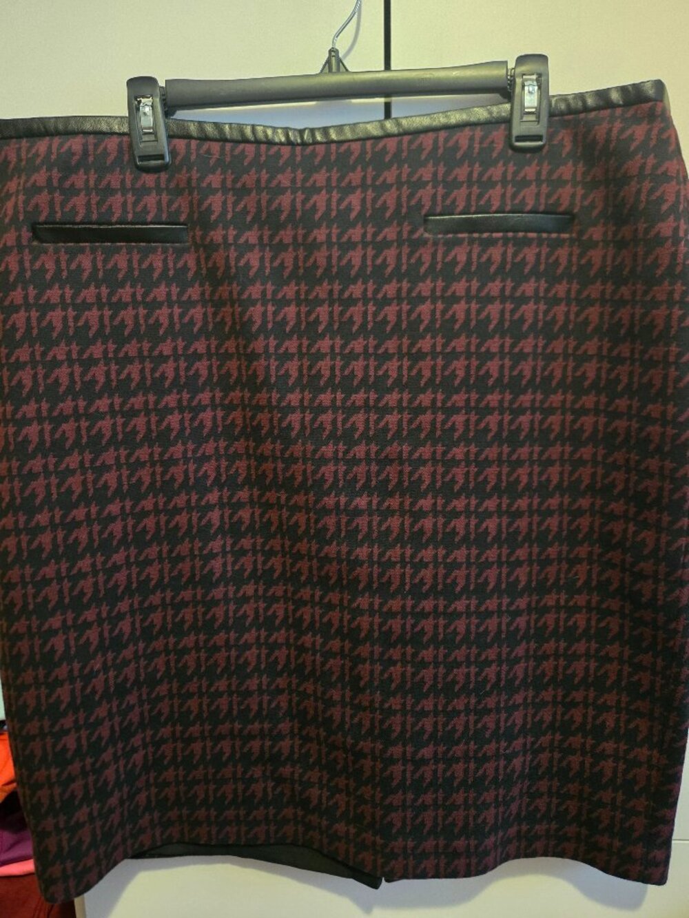 Classic Talbots - leather (faux) trim, purple/black herringbone skirt- 16W